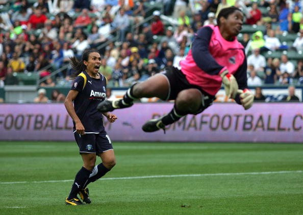 Marta em 2009 em jogo do Los Angeles Sol  (Foto: Getty Images)
