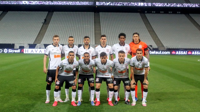 A escalação do Corinthians que começou a partida