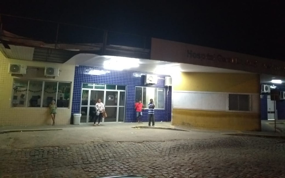 Homem morreu apÃ³s dar entrada no hospital no conjunto Santa Catarina, na Zona Norte da capital potiguar (Foto: Acson Freitas/Inter TV Cabugi)