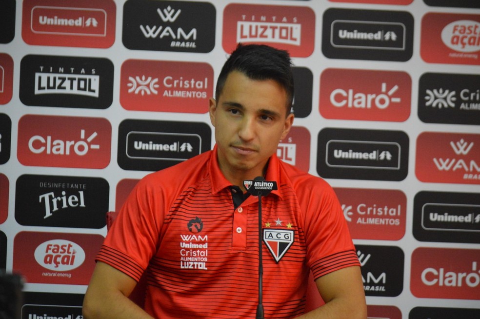 Matheus pede mais capricho nas finalizações e diz que ...