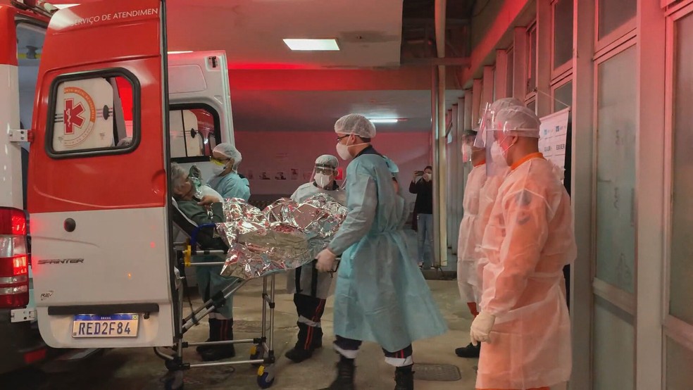 Paciente de Manaus transferido ao Hospital Universitário de Brasília — Foto: HUB/Divulgação