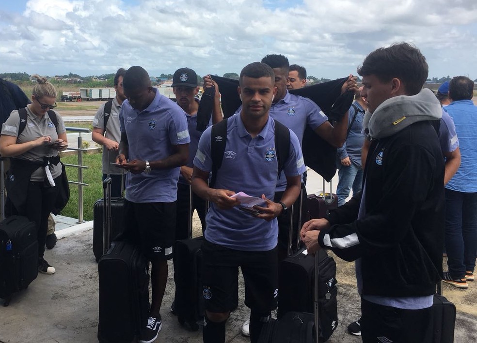 Grêmio desembarcou na Venezuela sem seis de seus titulares (Foto: Eduardo Deconto)