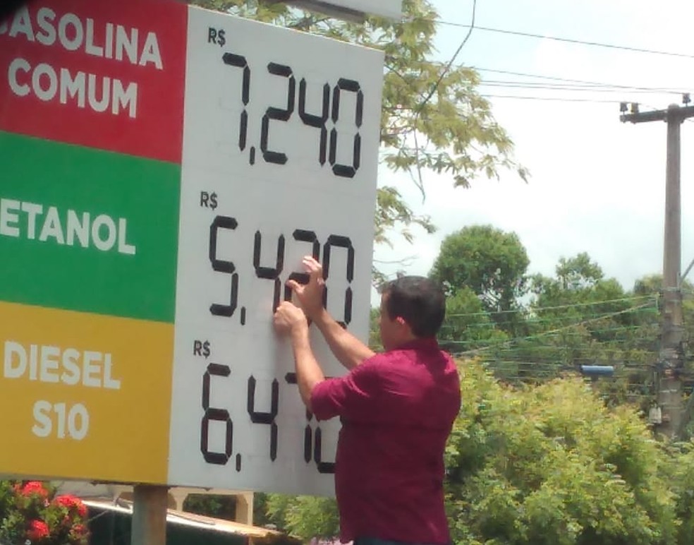 Posto de gasolina em Teresina — Foto: Caroline Oliveira/g1