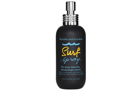 Surf Spray, Bumble and Bumble (US$ 26 na Sephora norte-americana): é levar o salgadinho do mar com você  