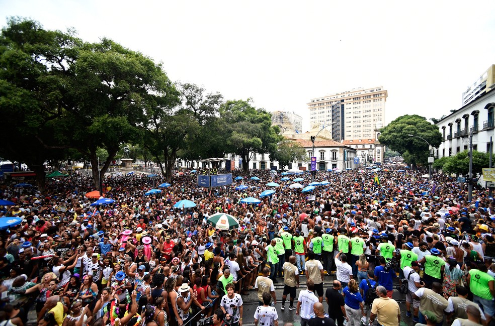   Cordão do Bola Preta, no Rio de Janeiro: apenas 56,6% dos jovens brasileiros usam camisinha com parceiros eventuais  (Foto: J.P.ENGELBRECHT / AFP)