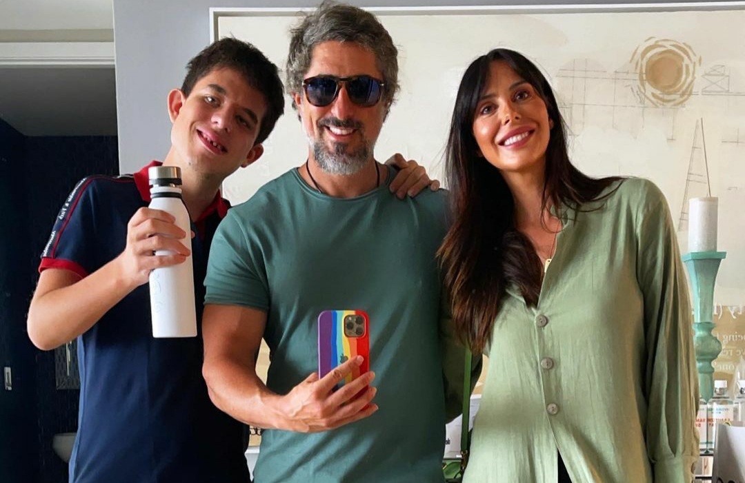 Romeo com os pais, Marcos Mion e Suzana Gullo (Foto: Reprodução / Instagram )