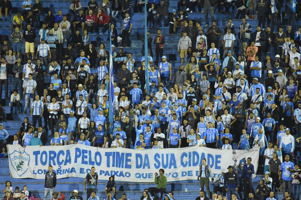Torcida do Londrina no estádio do Café — Foto: Gustavo Oliveira/Londrina EC