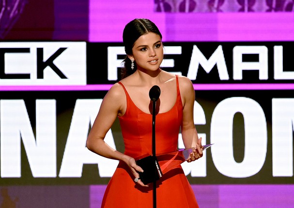 Selena Gomez emocionou a plateia com seu discurso (Foto: Getty Images)