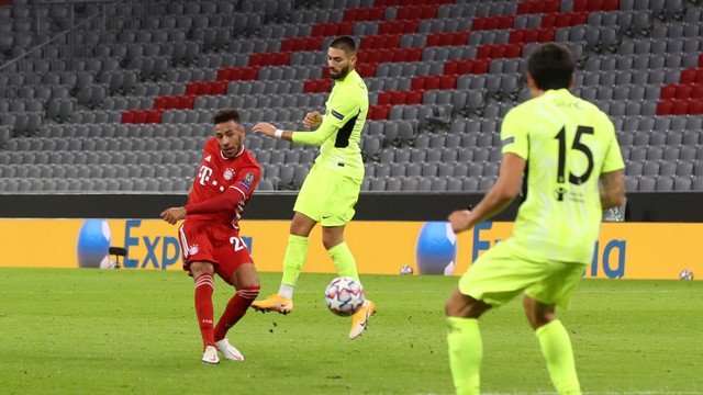 Tolisso marca o terceiro gol do Bayern de Munique contra o Atlético de Madrid