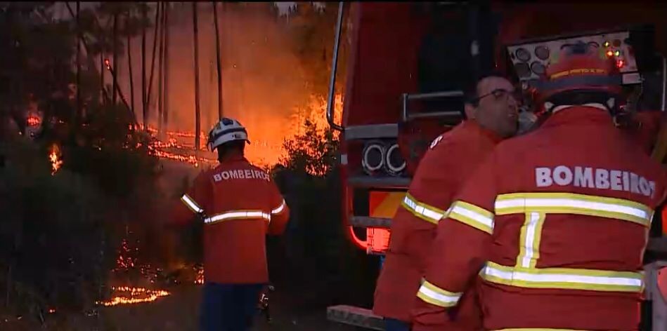 incendio-portugal-bombeiros (Foto: Reprodução/RTP)