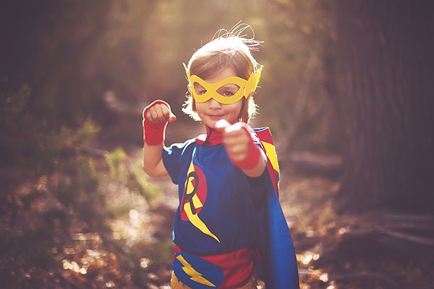 criança super heros (Foto: Adriana Varela / Getty Images)