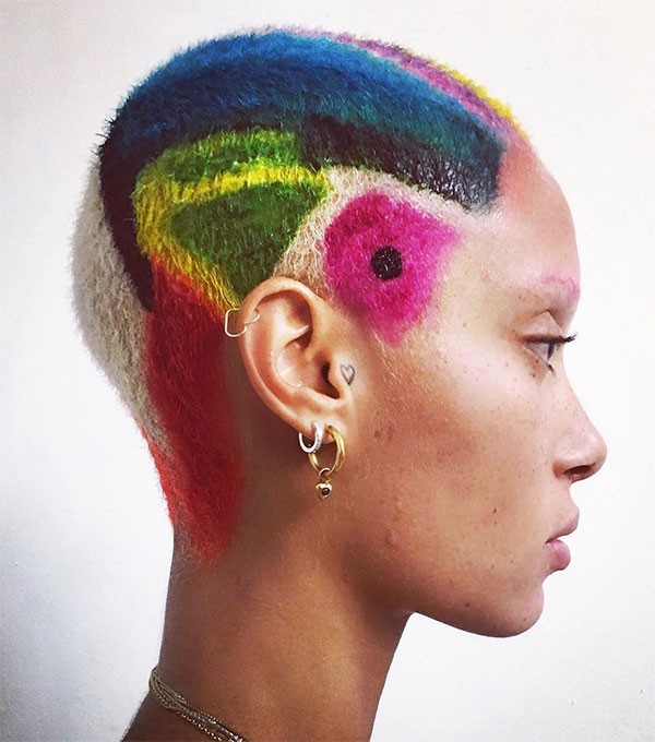 O graffiti hair é uma paixão do hairstylist Daniel Moon (Foto: Reprodução/Instagram)