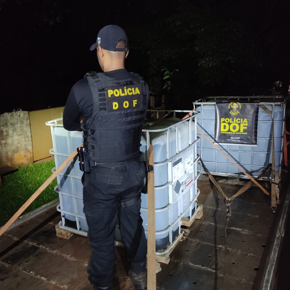 Agrotóxicos apreendidos pelo DOF em Ponta Porã — Foto: DOF/Divulgação