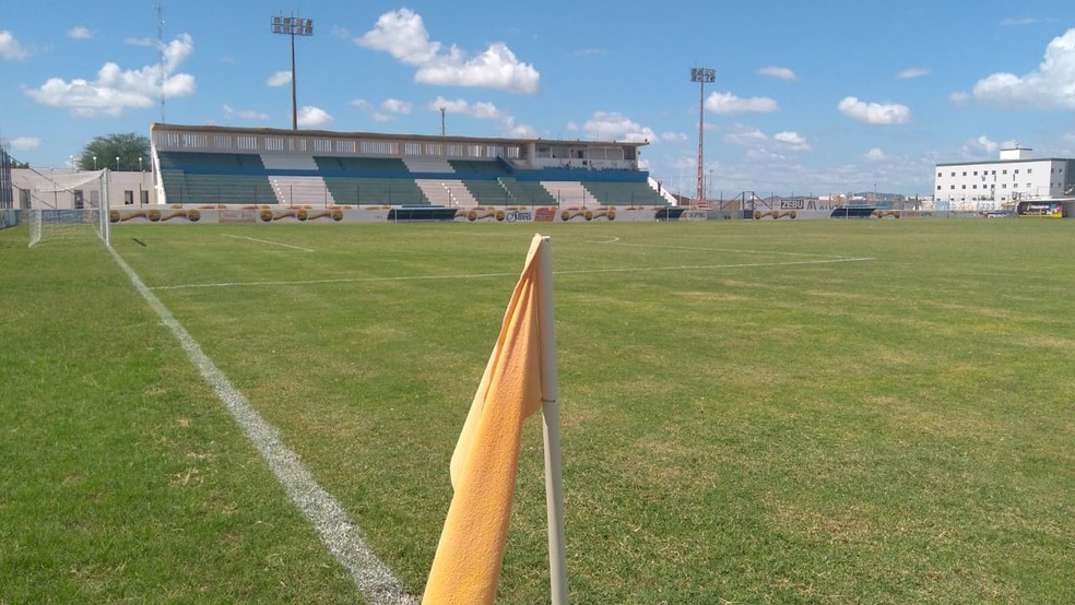 O Estádio José Cavalcanti, em Patos, tem na história um título paraibano da 1ª divisão — Foto: Expedito Madruga / GloboEsporte.com