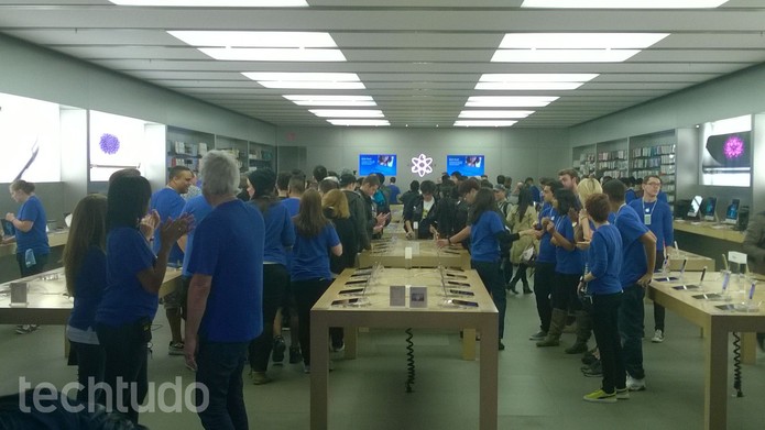 iPhone 6 e iPhone 6 Plus tem vendas liberadas no Canadá e em outros países (Foto: Elson de Souza/TechTudo)