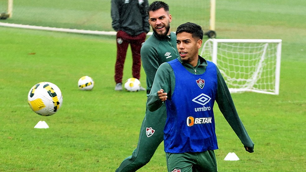 Nonato e Nathan no treino do Fluminense — Foto: Mailson Santana / Fluminense FC