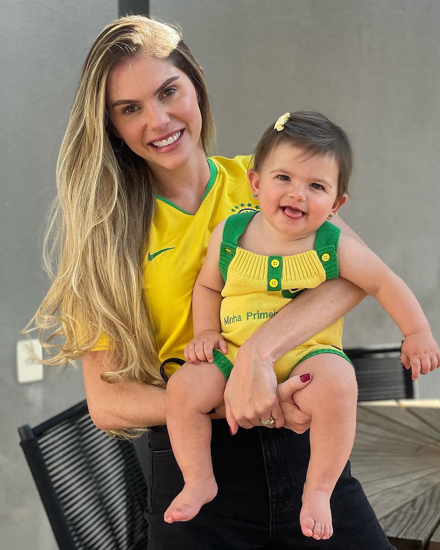 Bárbara Evans e filha — Foto: Reprodução do Instagram