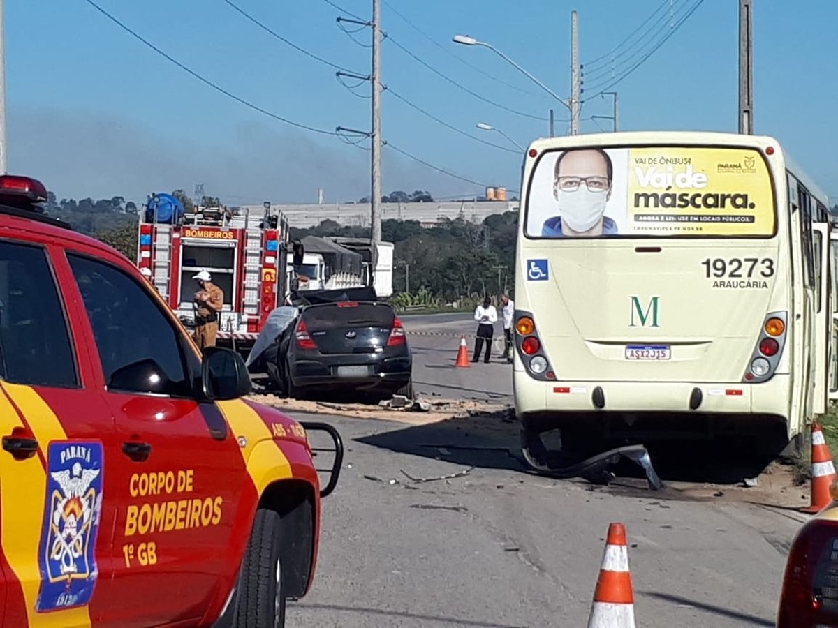 Motorista De Carro Morre Após Bater De Frente Com ônibus Em Curitiba Paraná G1