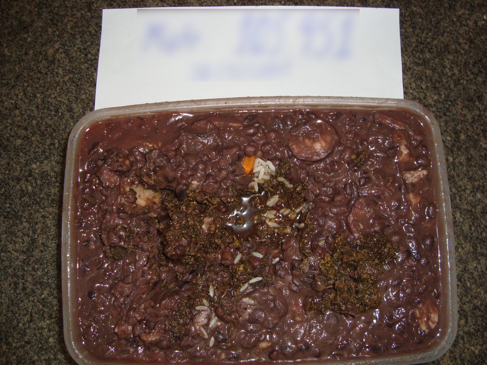 Em Tupi Paulista, maconha estava no meio da feijoada (Foto: SAP/Cedida)