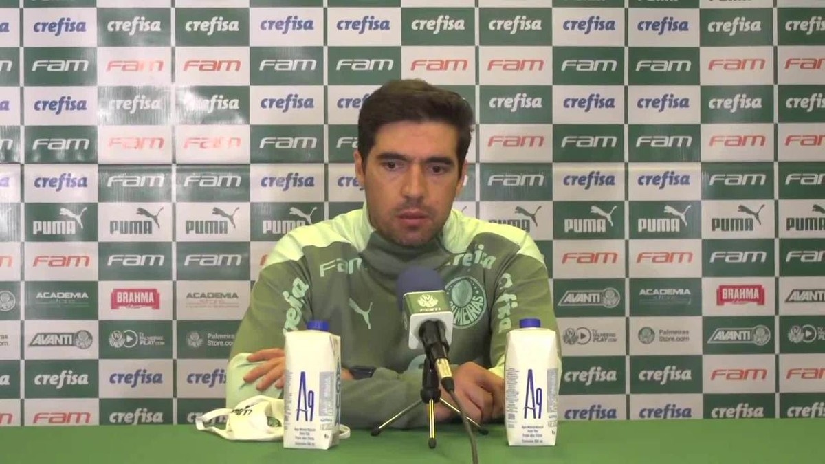 Dois funcionários do Palmeiras morrem por Covid-19; Abel Ferreira faz homenagem