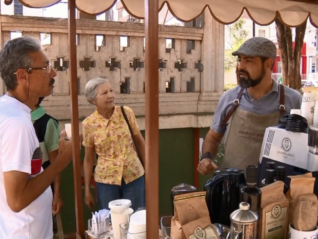 Casal produz café especial e já pensa em montar franquia da cafeteria-bicicleta, Santa Rita do Sapucaí (Foto: Reprodução EPTV)