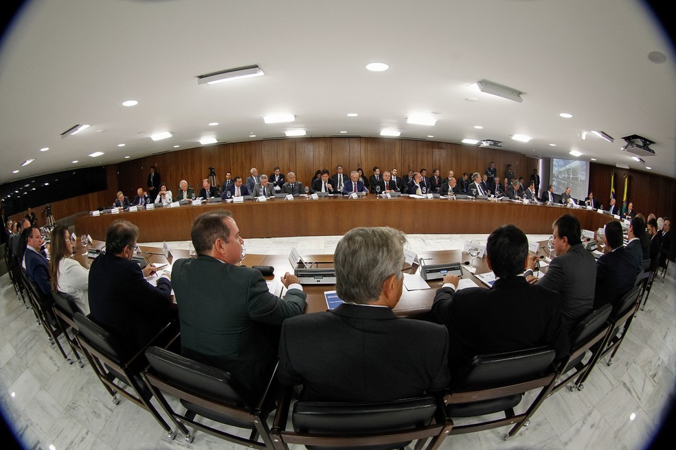 Reunião do presidente Michel Temer com governadores e ministros no Palácio do Planalto (Foto: Beto Barata/ Presidência da República)