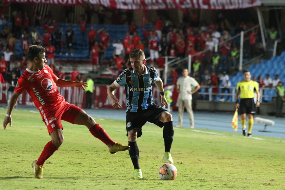 Caio Henrique fez sua estreia entre os titulares contra o América de Cali — Foto: Eduardo Moura/GloboEsporte.com