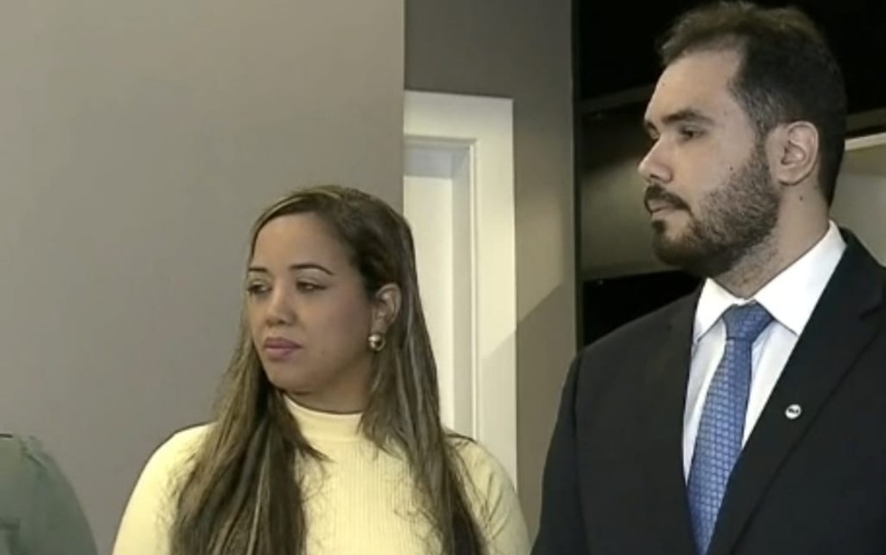 Isabela Conde e o advogado criminalista Levy Moscovits — Foto: Arquivo Pessoal