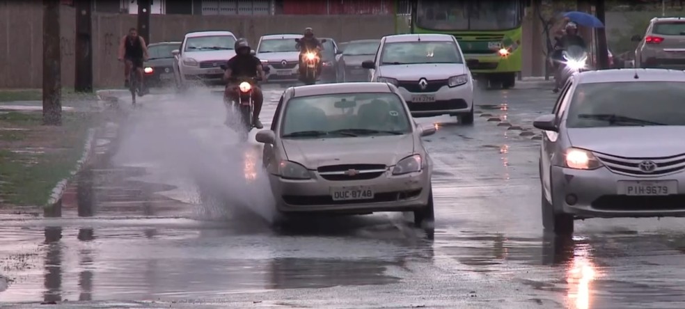 Chuva em Teresina — Foto: Reprodução/TV Clube