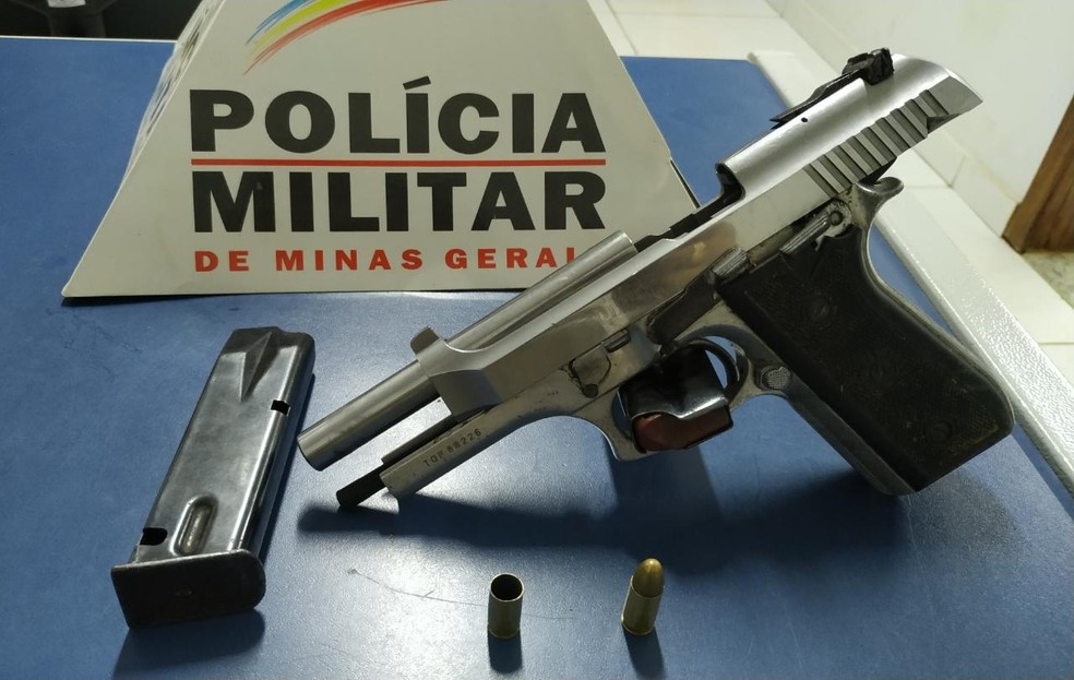 PolÃ­cia apreendeu arma usada no crime â Foto: PolÃ­cia Militar/ DivulgaÃ§Ã£o