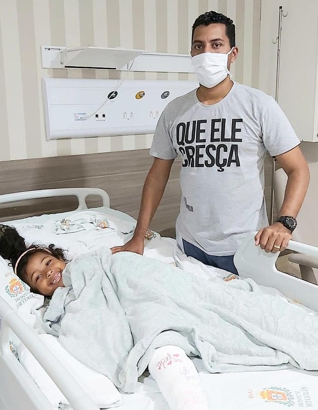 Dobson Santos e a filha Mel (Foto: Reprodução/Instagram)