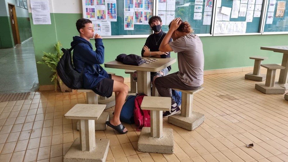 Após contaminação de água, alunos e servidores retornam às aulas   Foto: Felipe Ribeiro 