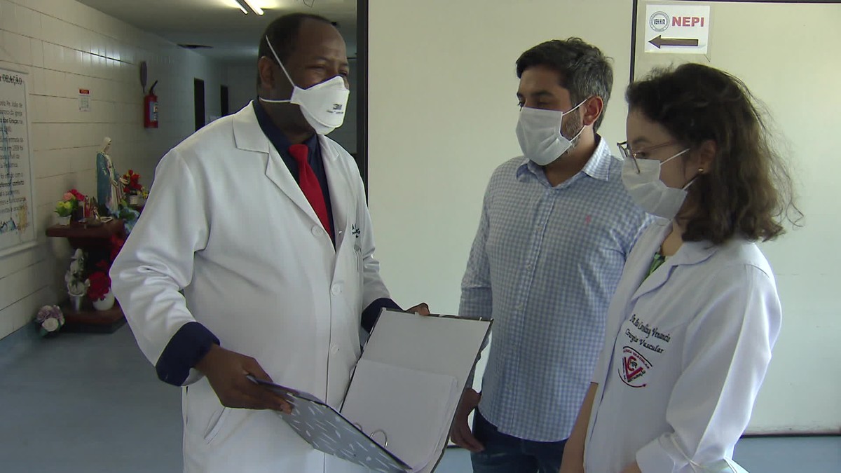 'Brevidade do atendimento e reconhecimento de lesões são cruciais para salvar a vida', diz médico sobre vítimas de ataques de tubarão - Vimarsana News