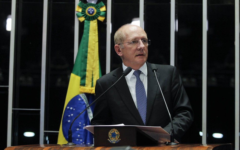 O senador Paulo Bauer (PSDB-SC)  em Bras&iacute;lia (Foto: Beto Barata/Ag&ecirc;ncia Senado)