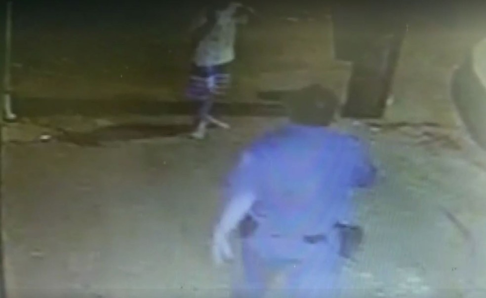 Guarda Civil é flagrado ao agredir adolescente em Piracicaba (Foto: Reprodução/EPTV)
