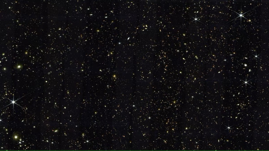A primeira fase de observações COSMOS-Web, obtidas com o instrumento NIRCam do James Webb de 5 a 6 de janeiro de 2023