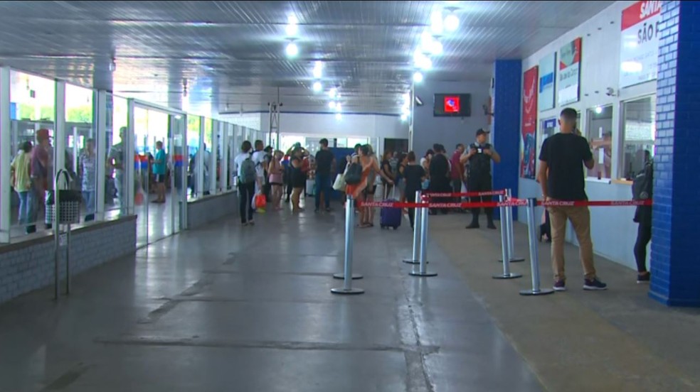 Movimento na rodoviária de Pouso Alegre é 30% maior no fim de ano | Sul