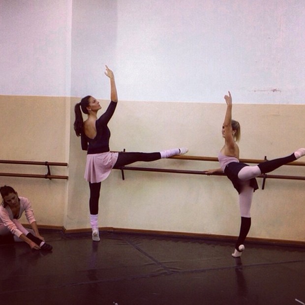 Daniella Sarahyba volta ao balé (Foto: Reprodução / Instagram)