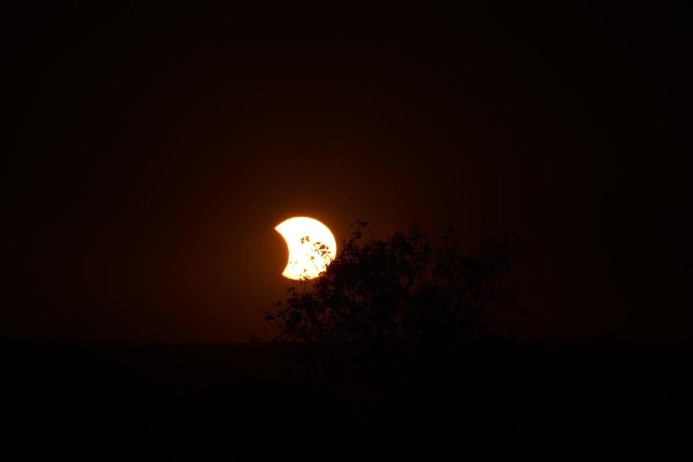 PraÃ§a do Cruzeiro foi um dos locais mais procurados por quem queria ver o eclipse no DF. â Foto: Bruno Mesquita/TV Globo