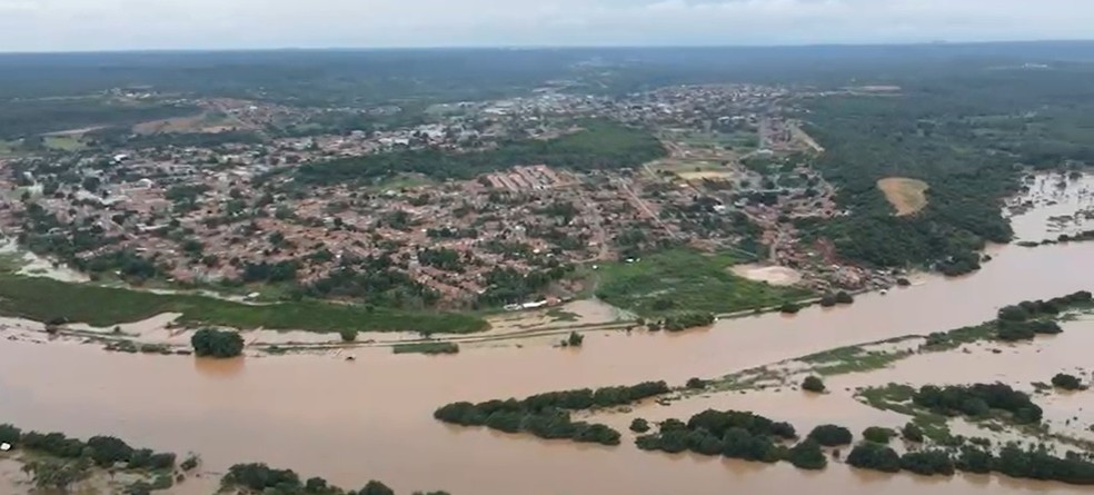 Rio Parnaíba transborda em Uruçuí, Sul do Piauí — Foto: Netto Fotografia