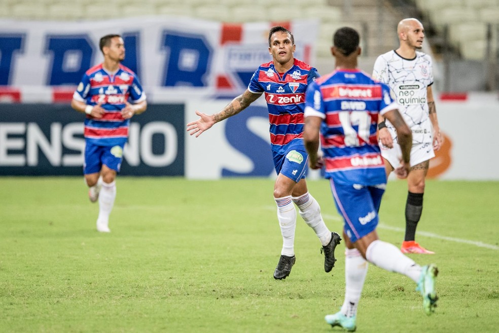Fortaleza x Corinthians, Arena Castelão — Foto: Thiago Gadelha/SVM