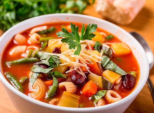 Comfort food: aprenda receita de sopa de feijão com macarrão (Foto: Divulgação)
