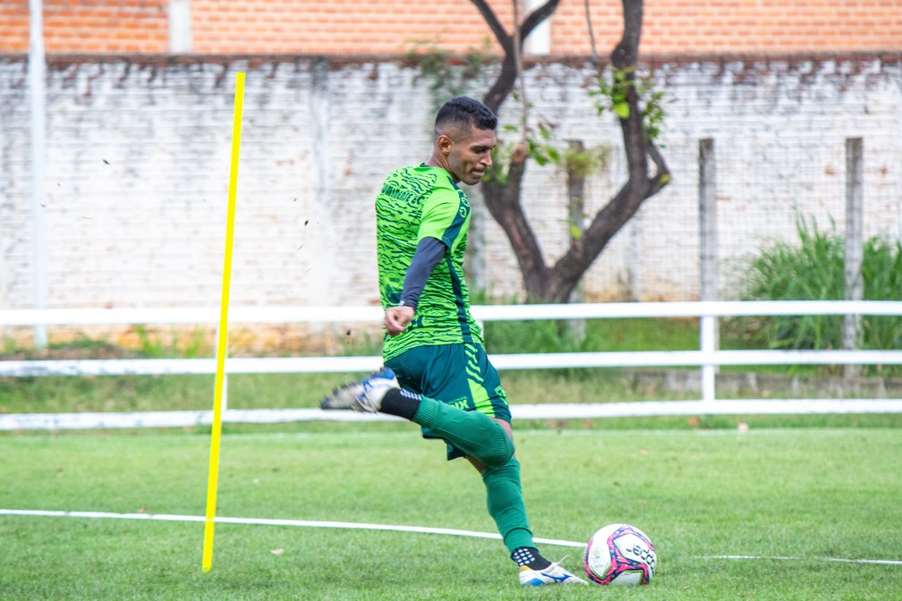 Pio, meio-campo Fluminense-PI — Foto: Neyla do Rêgo Monteiro
