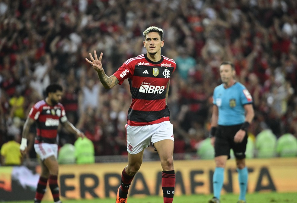 Pedro em Flamengo x Maring&aacute; pela Copa do Brasil &mdash; Foto: Andr&eacute; Dur&atilde;o