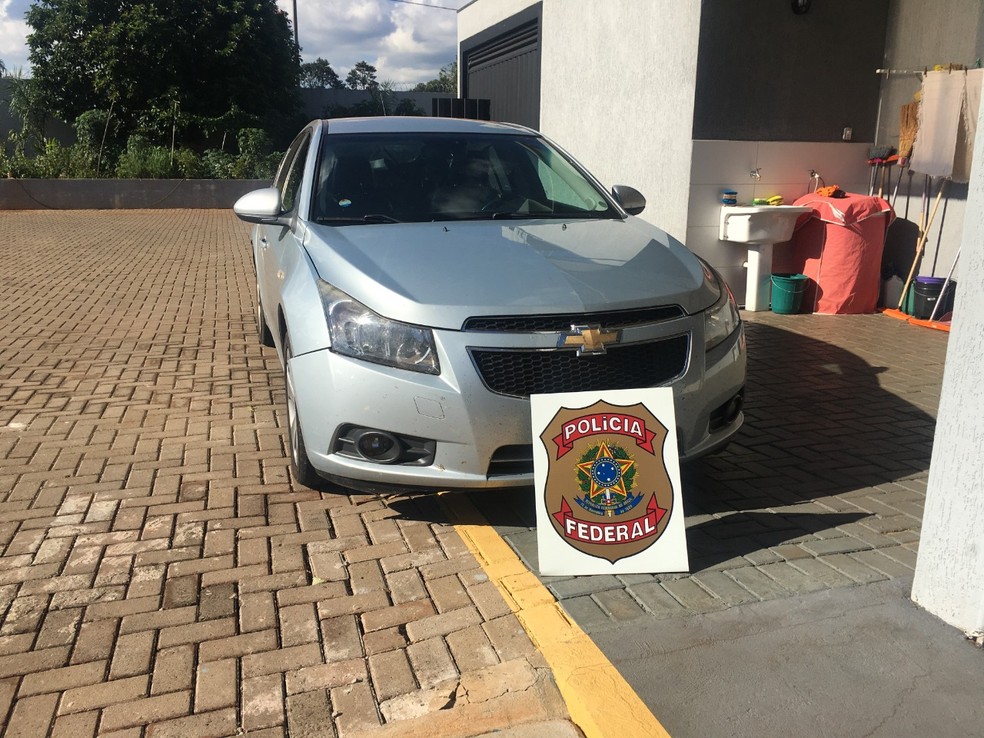 PF prendeu motorista e apreendeu carro com drogas em Nova Esperança — Foto: PF/Divulgação