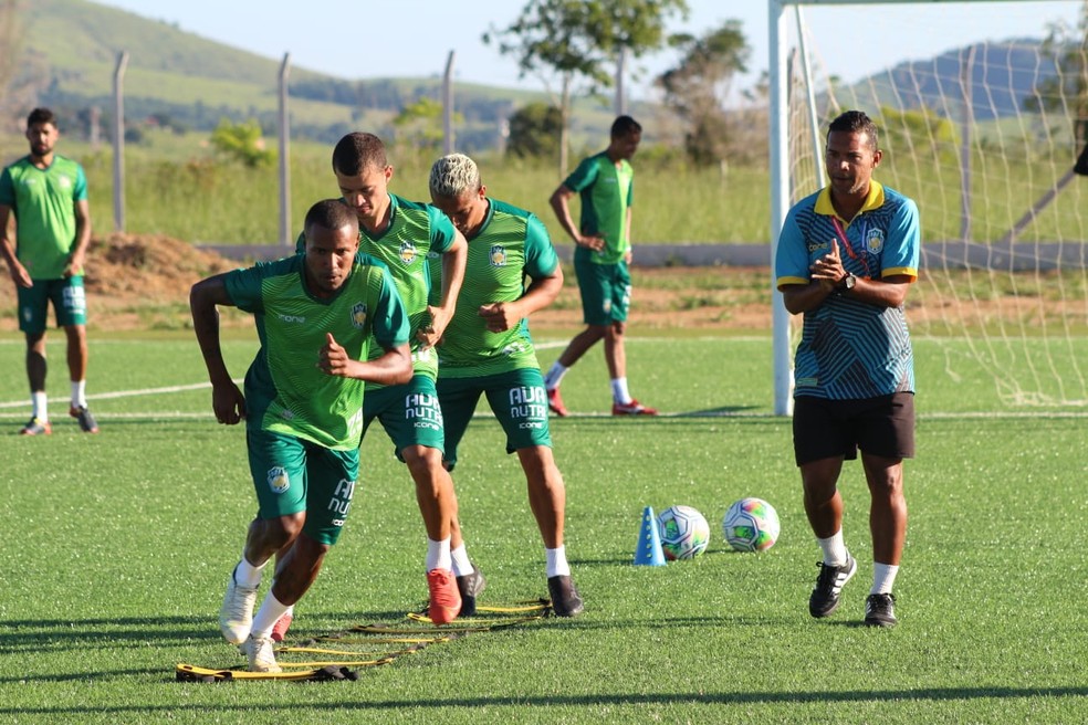 Com 2009 minutos (23 jogos), Jairo foi o jogador que mais atuou por um único clube capixaba em competições estaduais em 2021 — Foto: Samuel Gomes/Nova Venécia FC