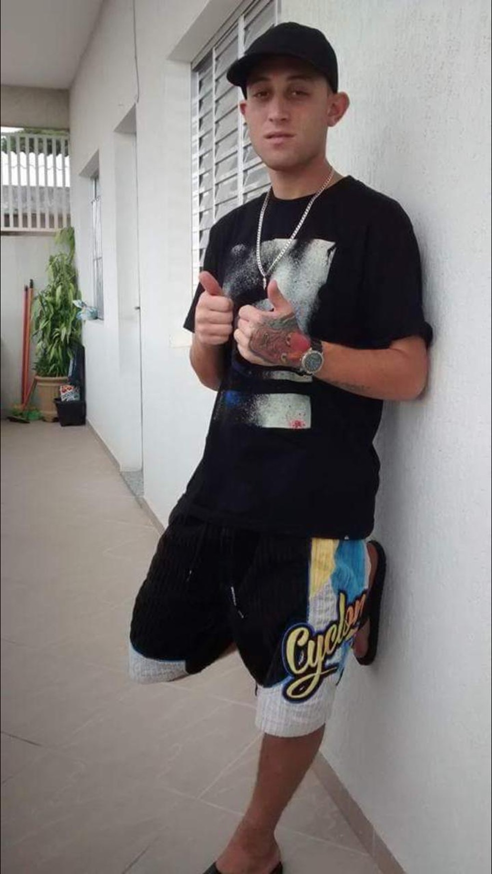 Gabriel Leguthe Laffot, que, de acordo com a mãe, era muito vaidoso e "adorava se arrumar" — Foto: Reprodução/Arquivo Pessoal