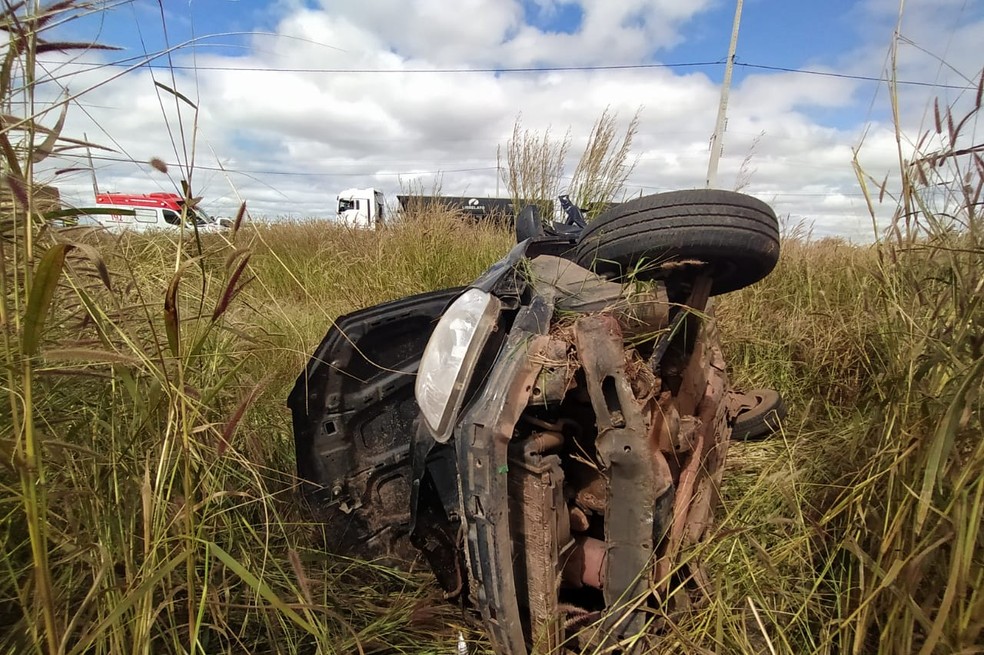 Acidente aconteceu na manh&atilde; desta sexta-feira (22) &mdash; Foto: Blogbraga/Rep&oacute;rter Marlon