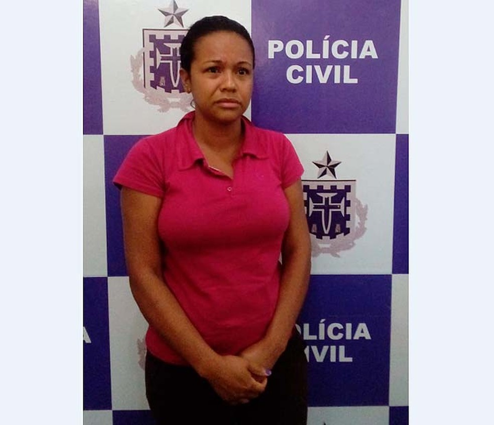 Mulher foi presa em Itabuna suspeita de matar dois namorados envenenados no período de oito meses — Foto: Divulgação/Policia Civil