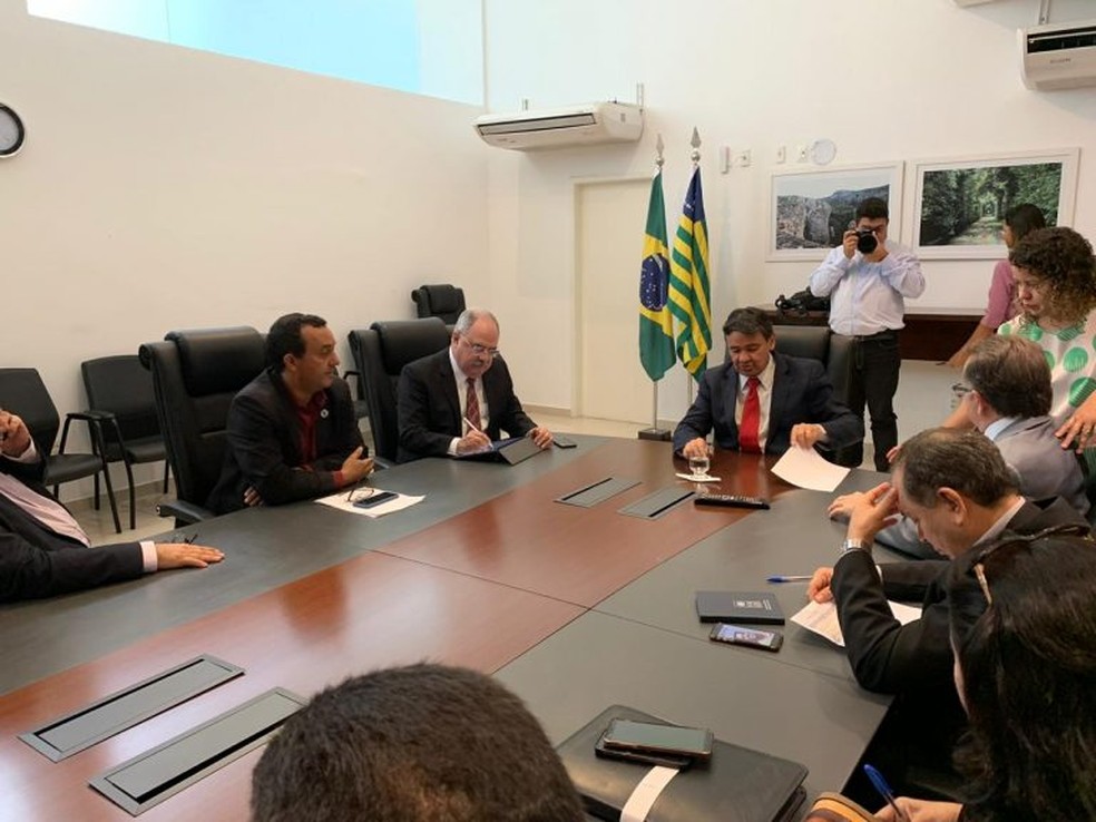 Administração da Uespi se reúne com o Governo do Estado para tratar de demandas emergenciais — Foto: Divulgação/Uespi